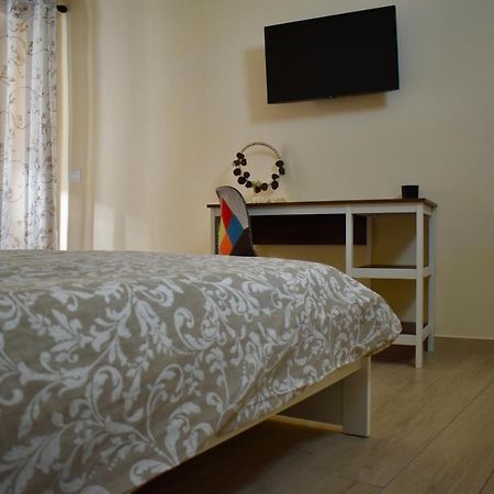 Dimora Normanna Bed & Breakfast Aversa Exterior photo