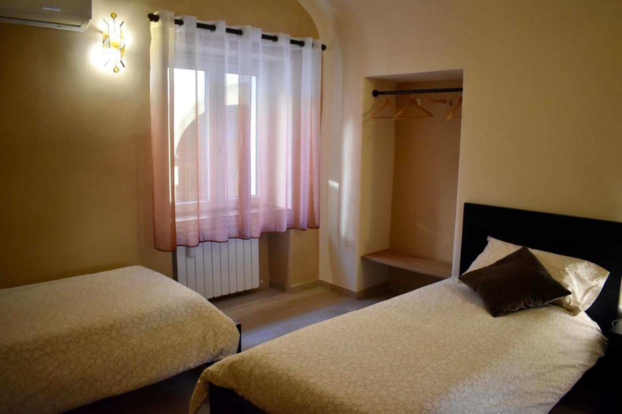 Dimora Normanna Bed & Breakfast Aversa Exterior photo