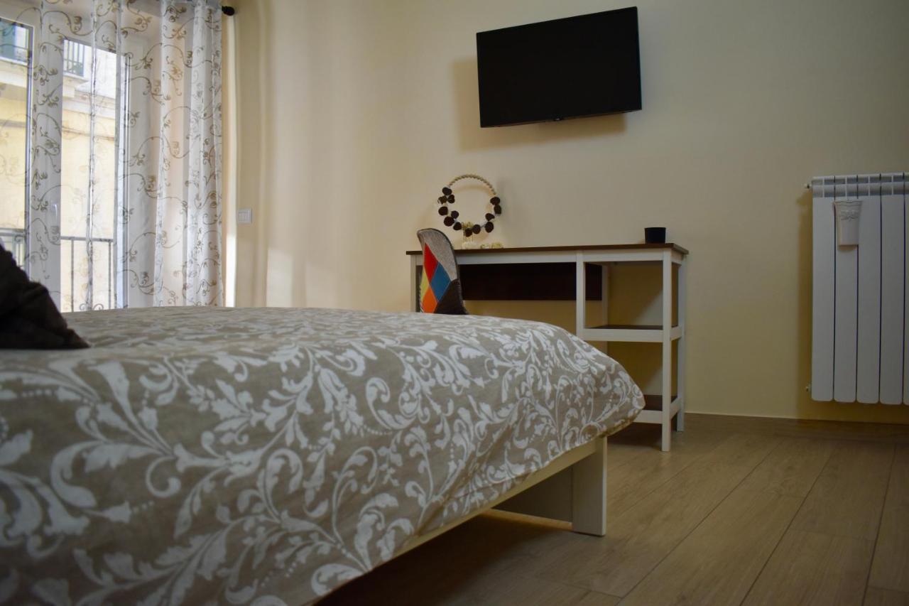 Dimora Normanna Bed & Breakfast Aversa Exterior photo