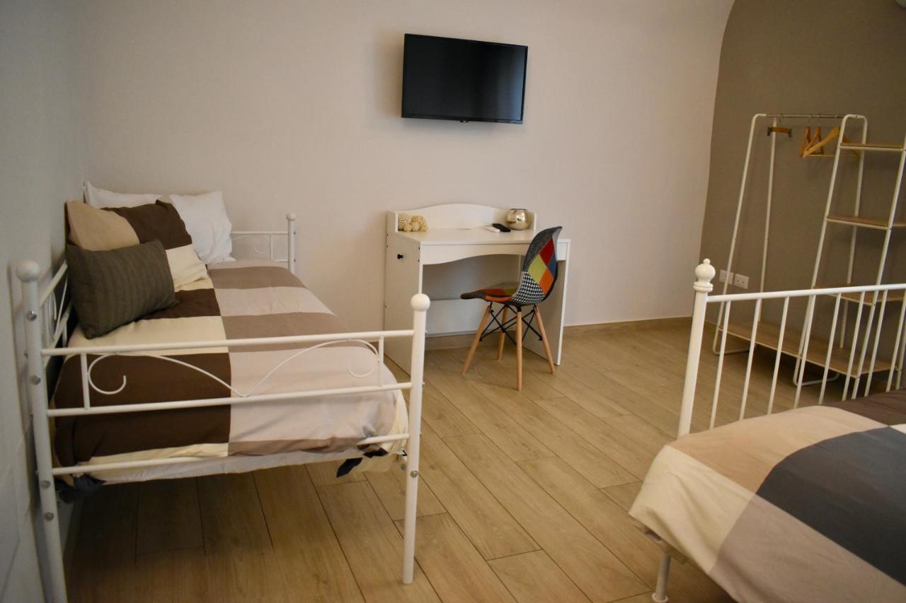 Dimora Normanna Bed & Breakfast Aversa Exterior photo