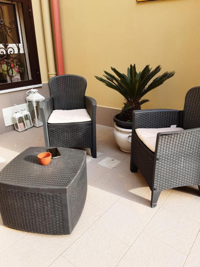 Dimora Normanna Bed & Breakfast Aversa Exterior photo